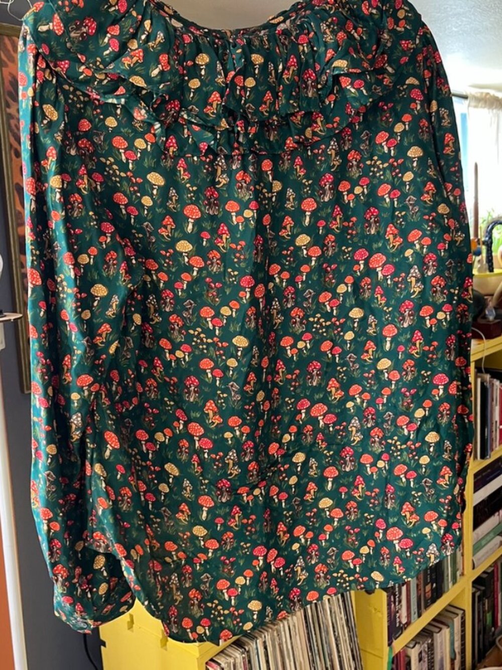 J Crew Collection 100% Silk Ruffle Collar Mushroom Print Blouse Large GUC - Picture 6 of 9